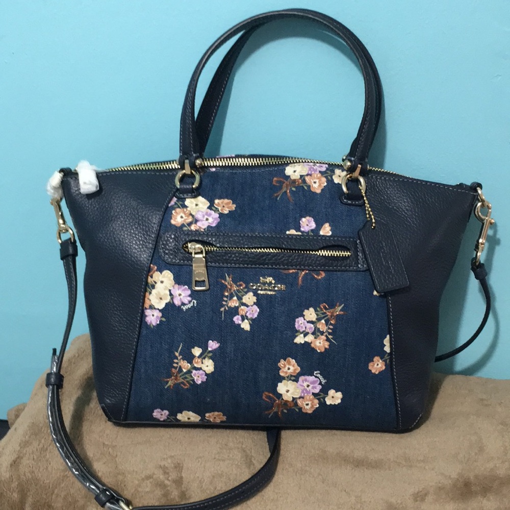 🆕Coach prairie satchel with painted flowers